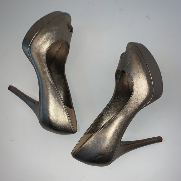 Cole Haan Gold Shimmer High Heels Sz 7 - Picture 7 of 13